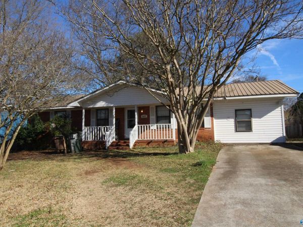 609 Bellemeade Street SW, Decatur, AL 35601