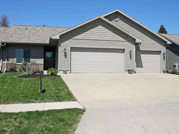 230 Schumacher Boulevard, Denver, IA 50622