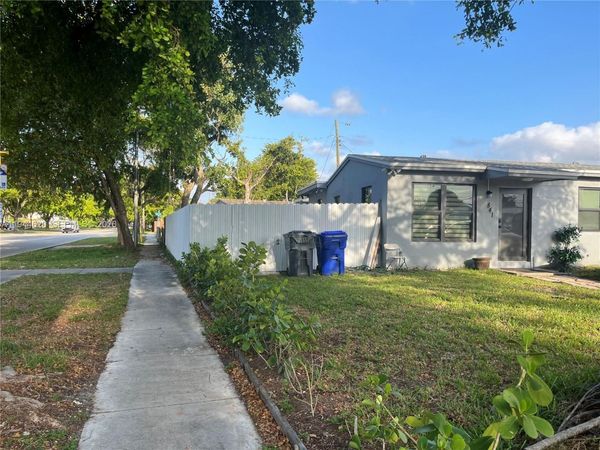 841 N 69th Ave, Hollywood, FL 33024
