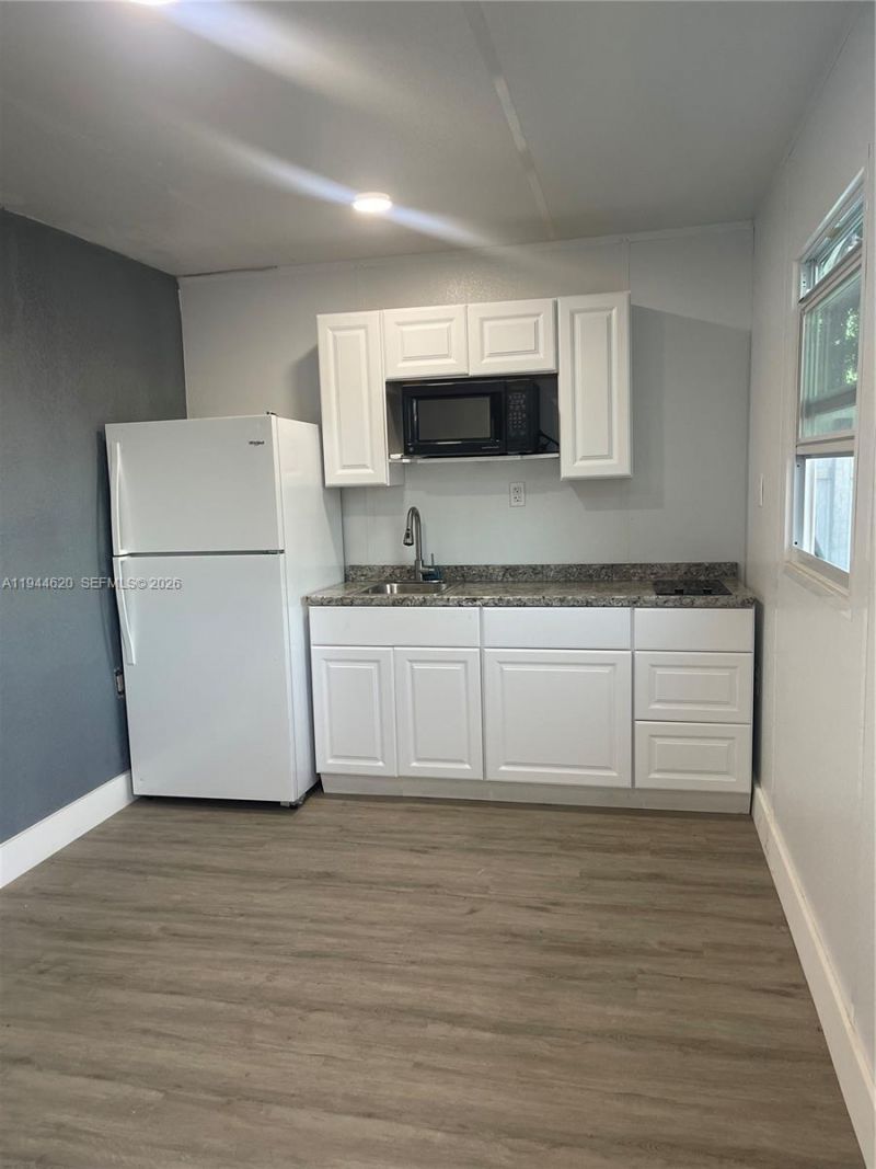 841 N 69th Ave, Hollywood, FL 33024 Photo