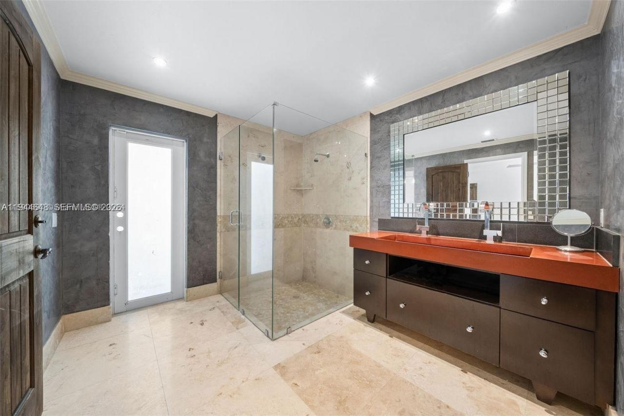 6411 SW 185th Way, Southwest Ranches, FL 33332 Photo