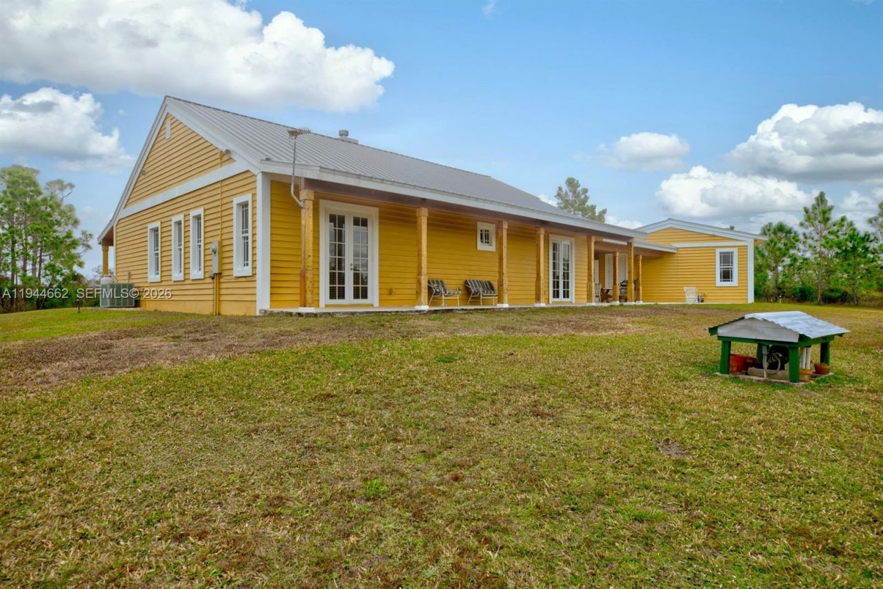 194 Leisure Ln, Venus, FL 33960 Photo