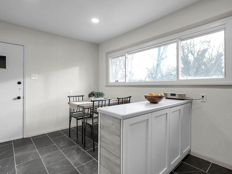 1612 Simpson Drive, Columbus, OH 43227 Photo 11