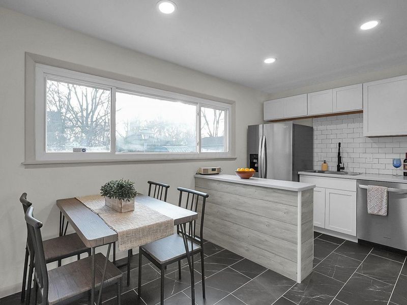 1612 Simpson Drive, Columbus, OH 43227 Photo 8