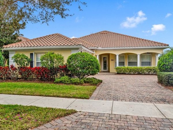 5468 Barbados Square, Vero Beach, FL 32967