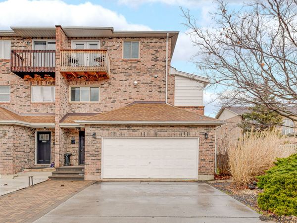 8202 Gruener Court, Unit 8202, Palos Hills, IL 60465