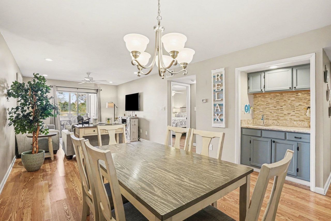 250 Maison Dr. Photo 12