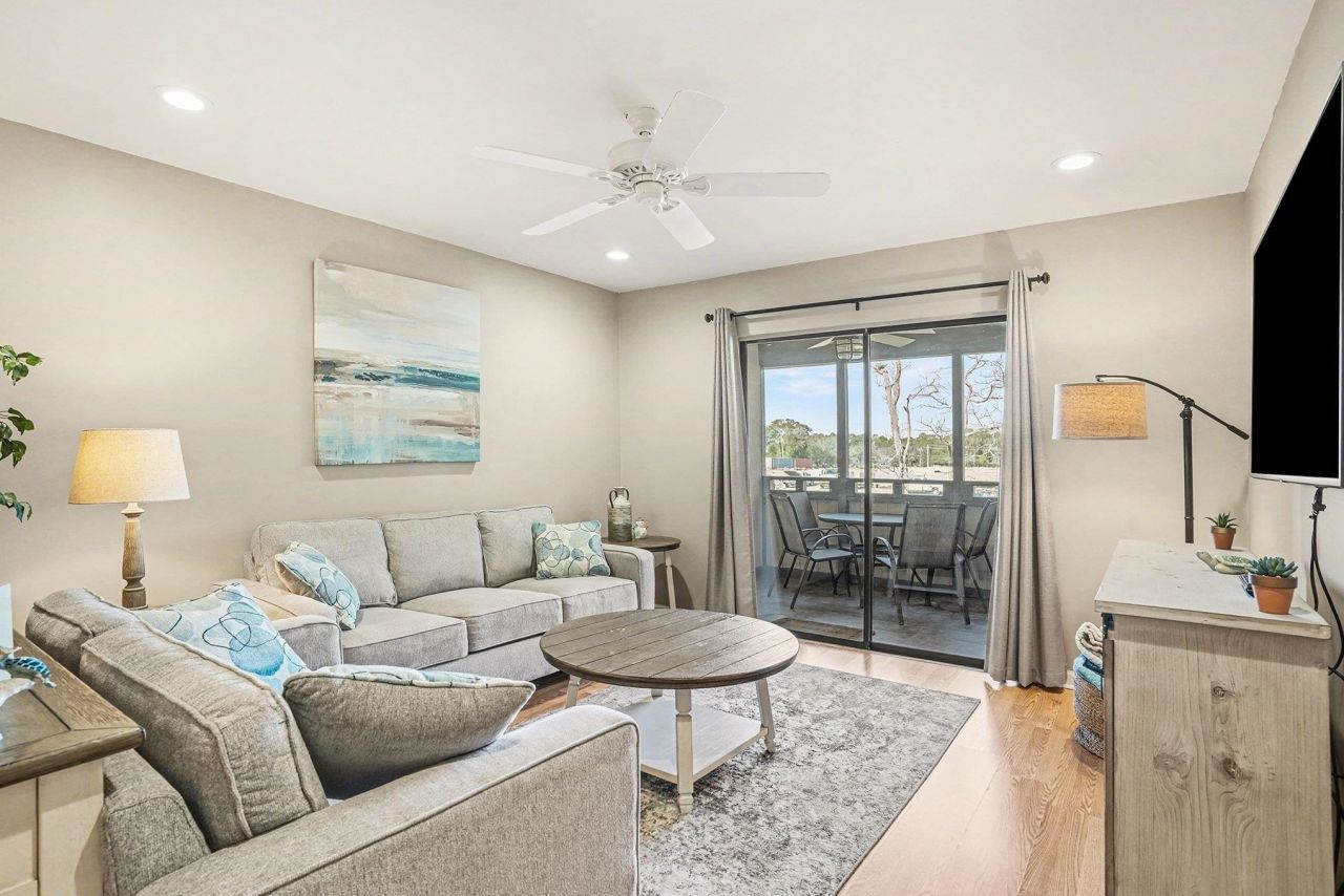 250 Maison Dr. Photo 14