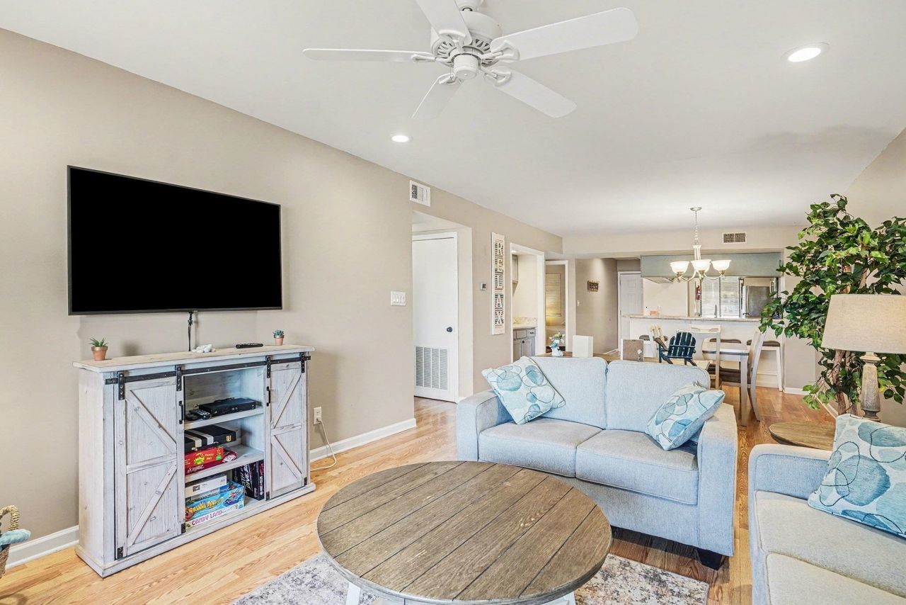 250 Maison Dr. Photo 16