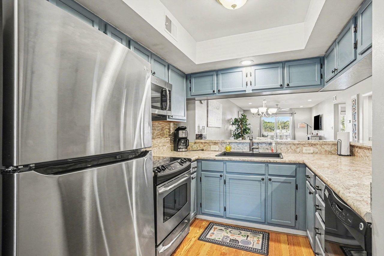 250 Maison Dr. Photo 8