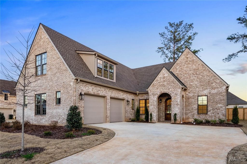 5811 Edgefield Avenue, Tuscaloosa, AL 35406 Main Photo