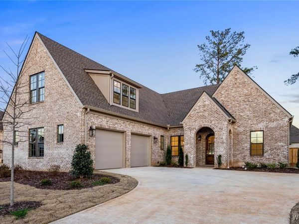 5811 Edgefield Avenue, Tuscaloosa, AL 35406