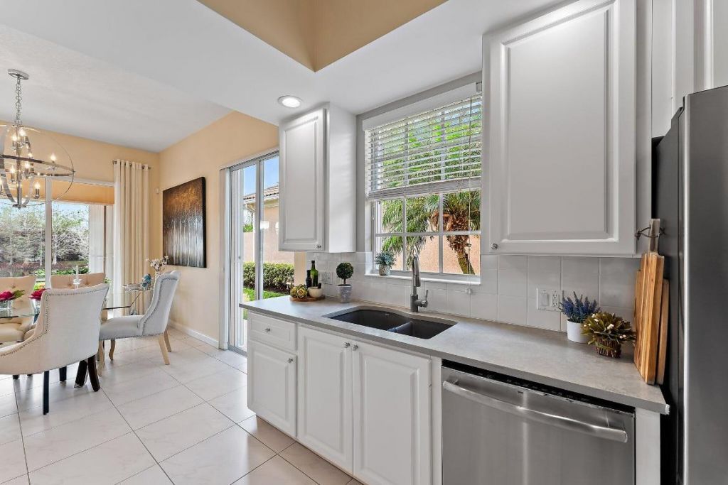 10913 SW Candlewood Road, Port Saint Lucie, FL 34987 Photo