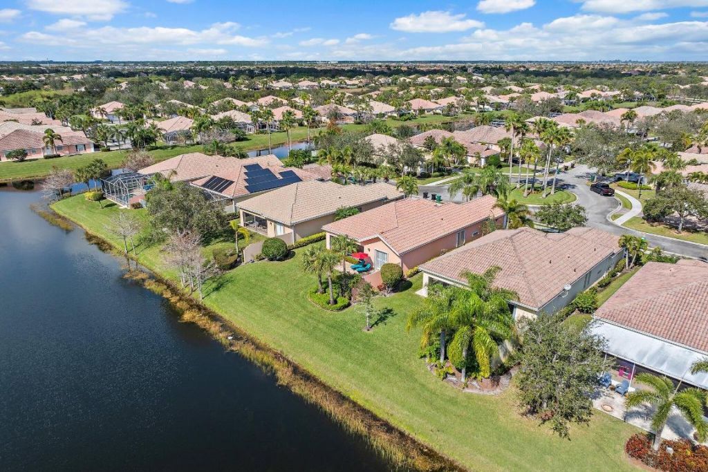 10913 SW Candlewood Road, Port Saint Lucie, FL 34987 Photo