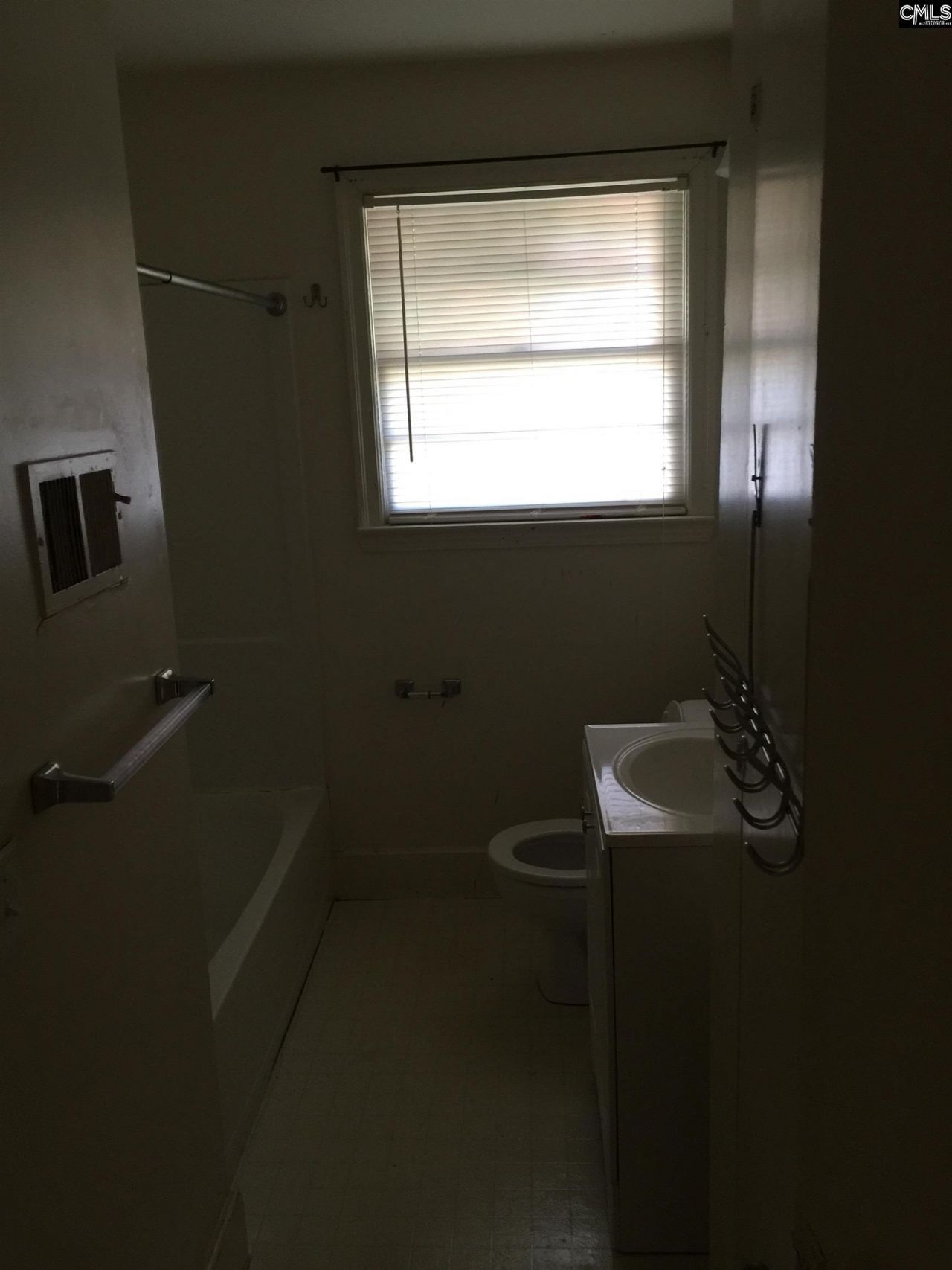 112 Normandy Road Photo 7