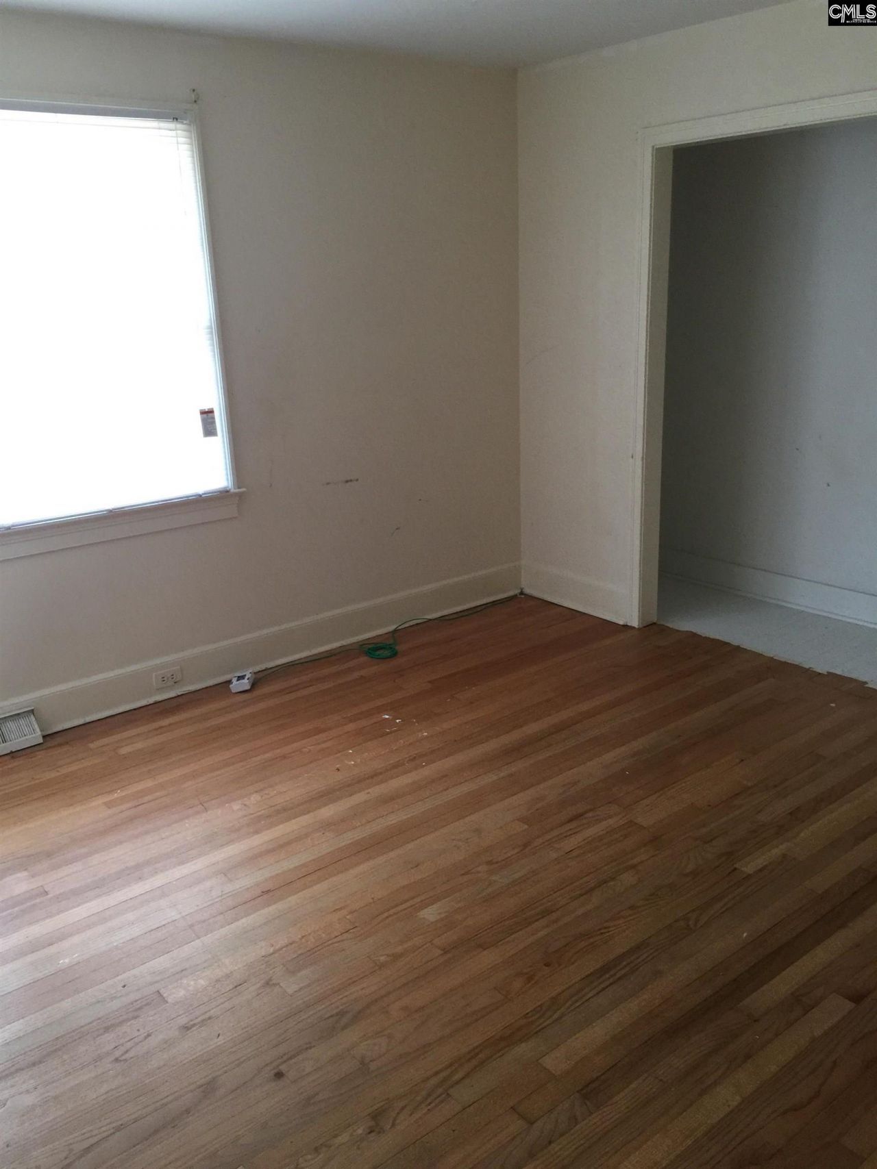 112 Normandy Road Photo 9