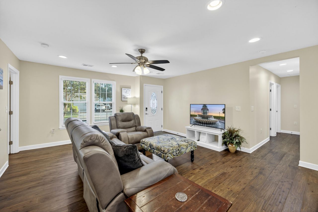 112 Pullman Avenue Photo 13