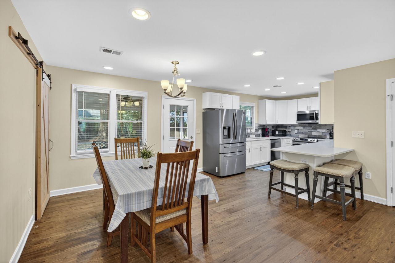 112 Pullman Avenue Photo 16