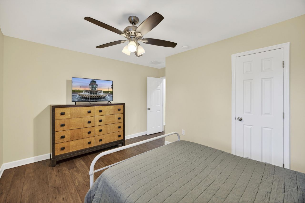 112 Pullman Avenue Photo 32