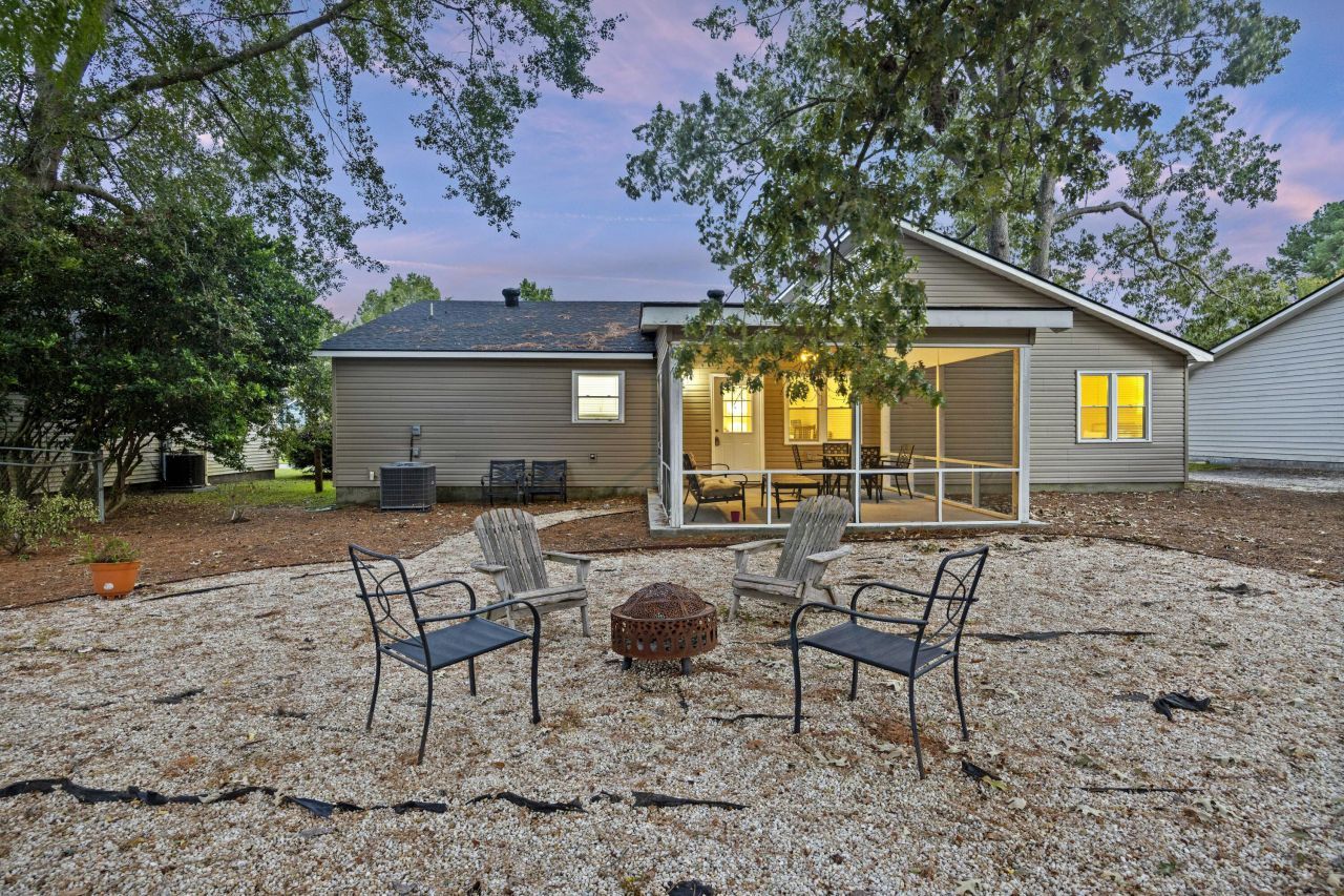 112 Pullman Avenue Photo 8