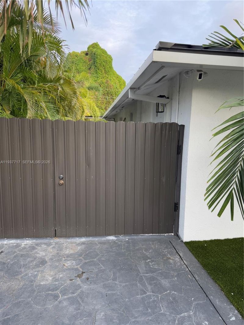 4171 SW 99th Ct, Unit SIDE, Miami, FL 33165 Photo