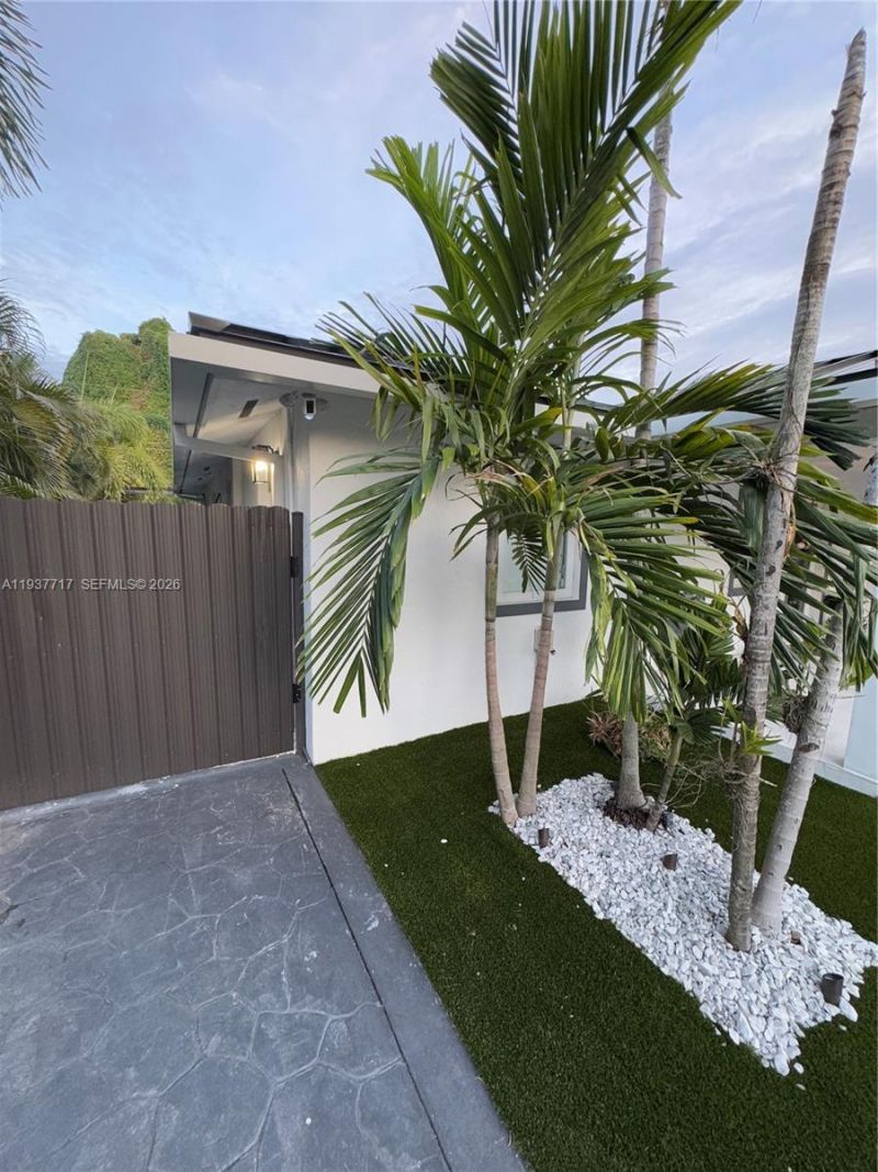 4171 SW 99th Ct, Unit SIDE, Miami, FL 33165 Photo