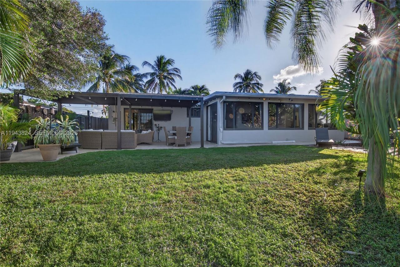 371 SE 3rd St, Pompano Beach, FL 33060 Photo