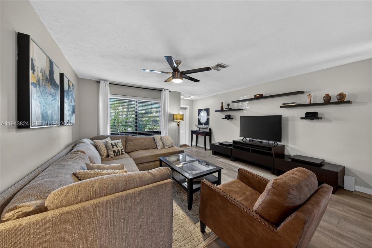 371 SE 3rd St, Pompano Beach, FL 33060 Photo