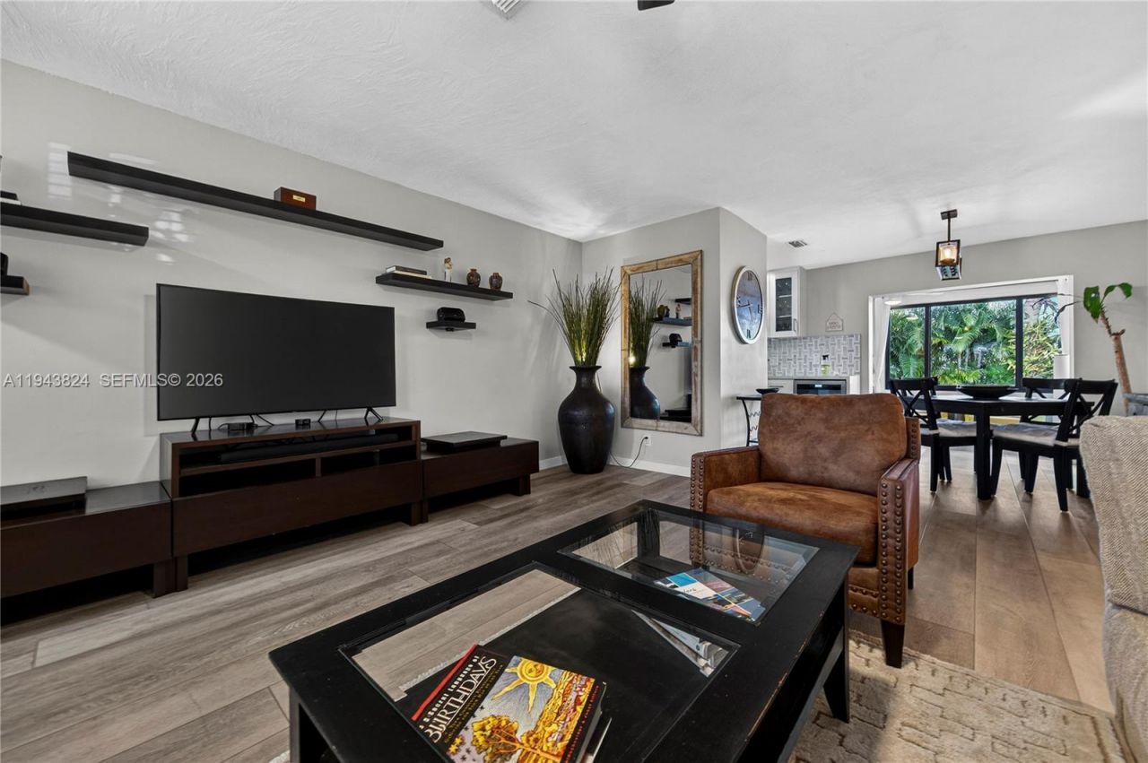 371 SE 3rd St, Pompano Beach, FL 33060 Photo