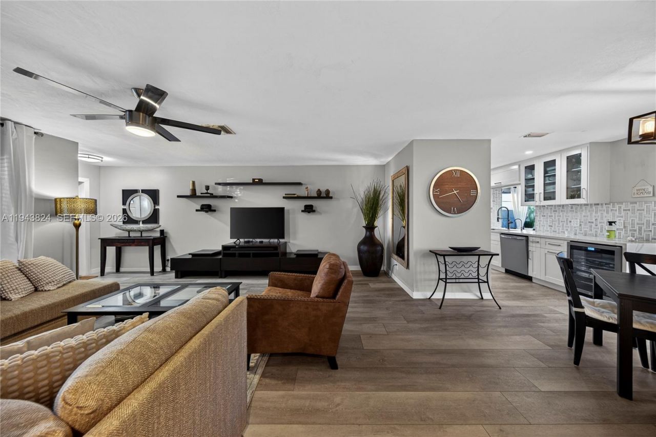 371 SE 3rd St, Pompano Beach, FL 33060 Photo