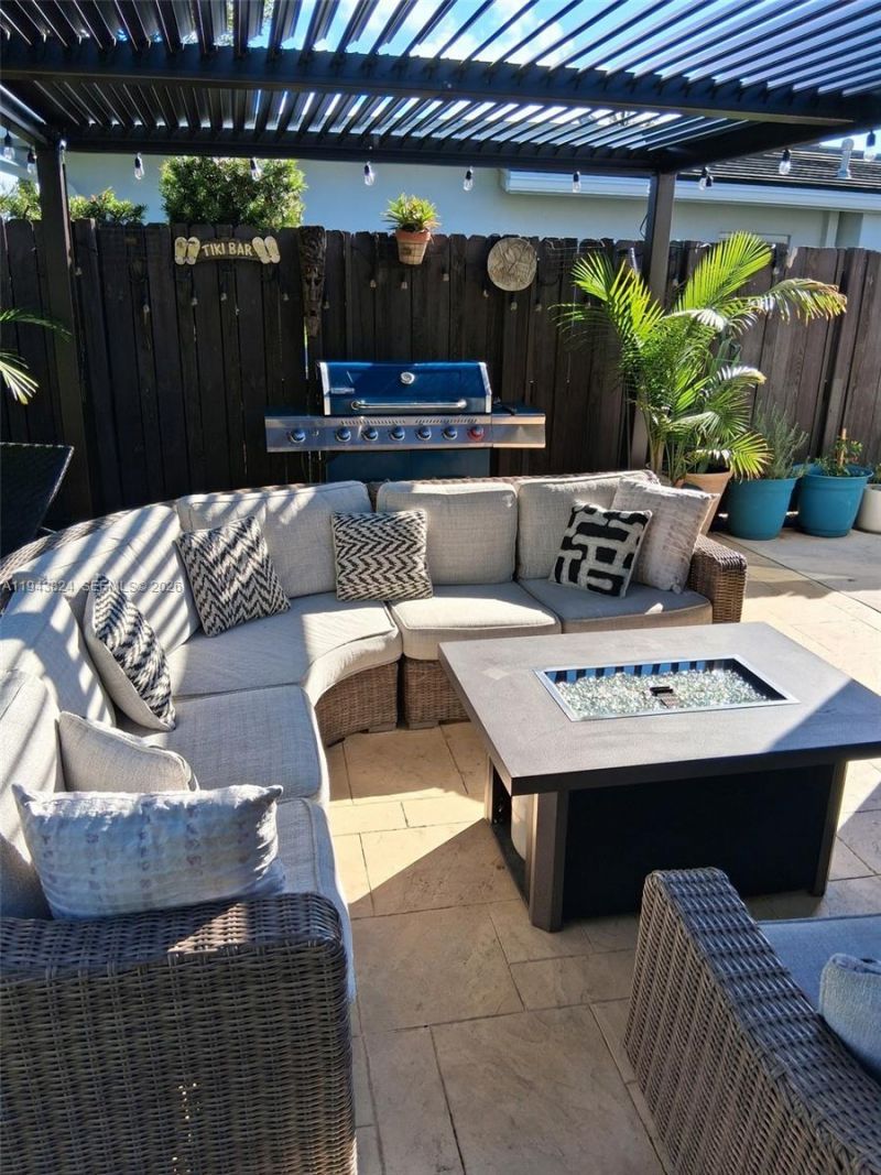 371 SE 3rd St, Pompano Beach, FL 33060 Photo