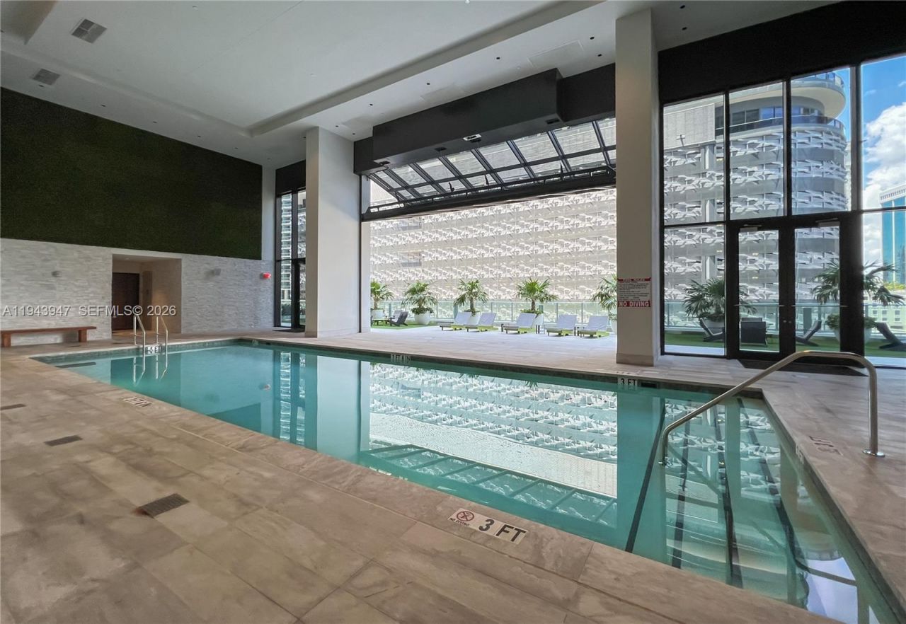 1010 Brickell Ave , Unit 1405, Miami, FL 33131 Photo