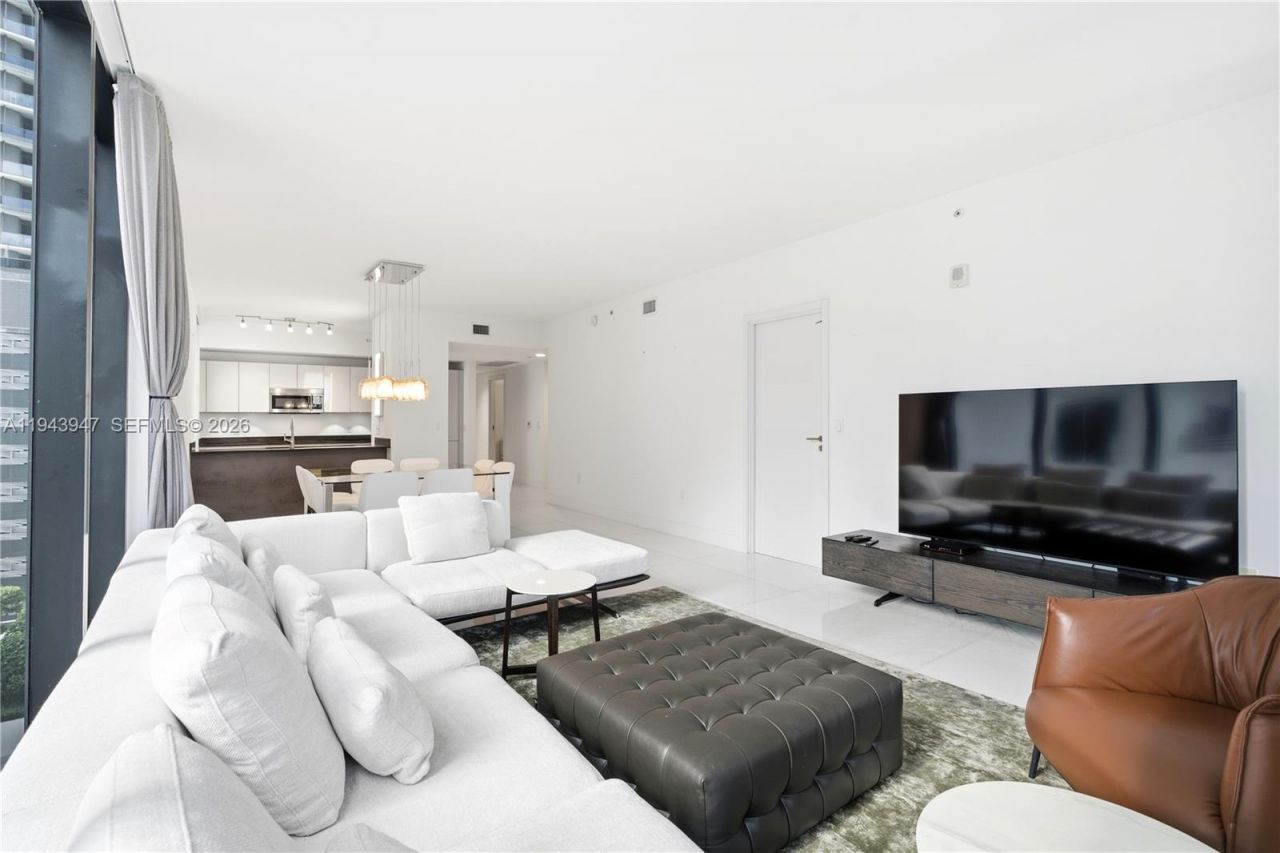 1010 Brickell Ave , Unit 1405, Miami, FL 33131 Photo