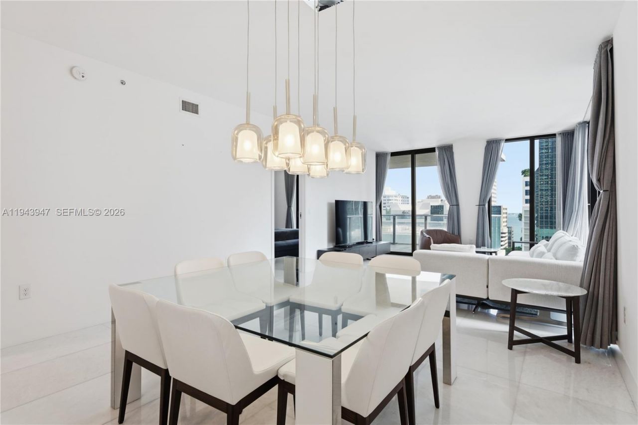 1010 Brickell Ave , Unit 1405, Miami, FL 33131 Photo