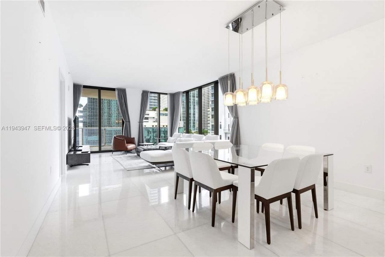 1010 Brickell Ave , Unit 1405, Miami, FL 33131 Photo