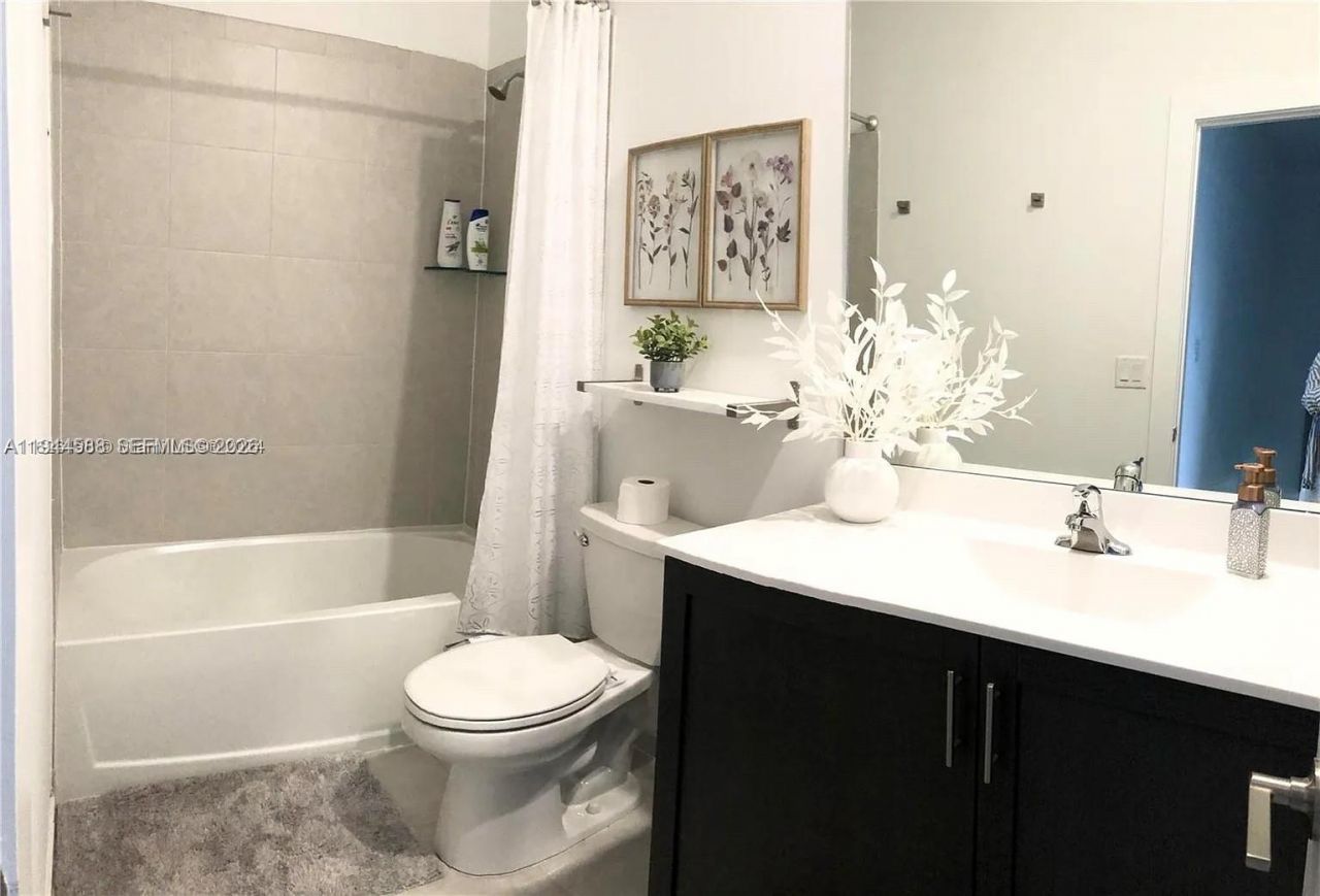 10162 SW 228th Ter, Miami, FL 33190 Photo