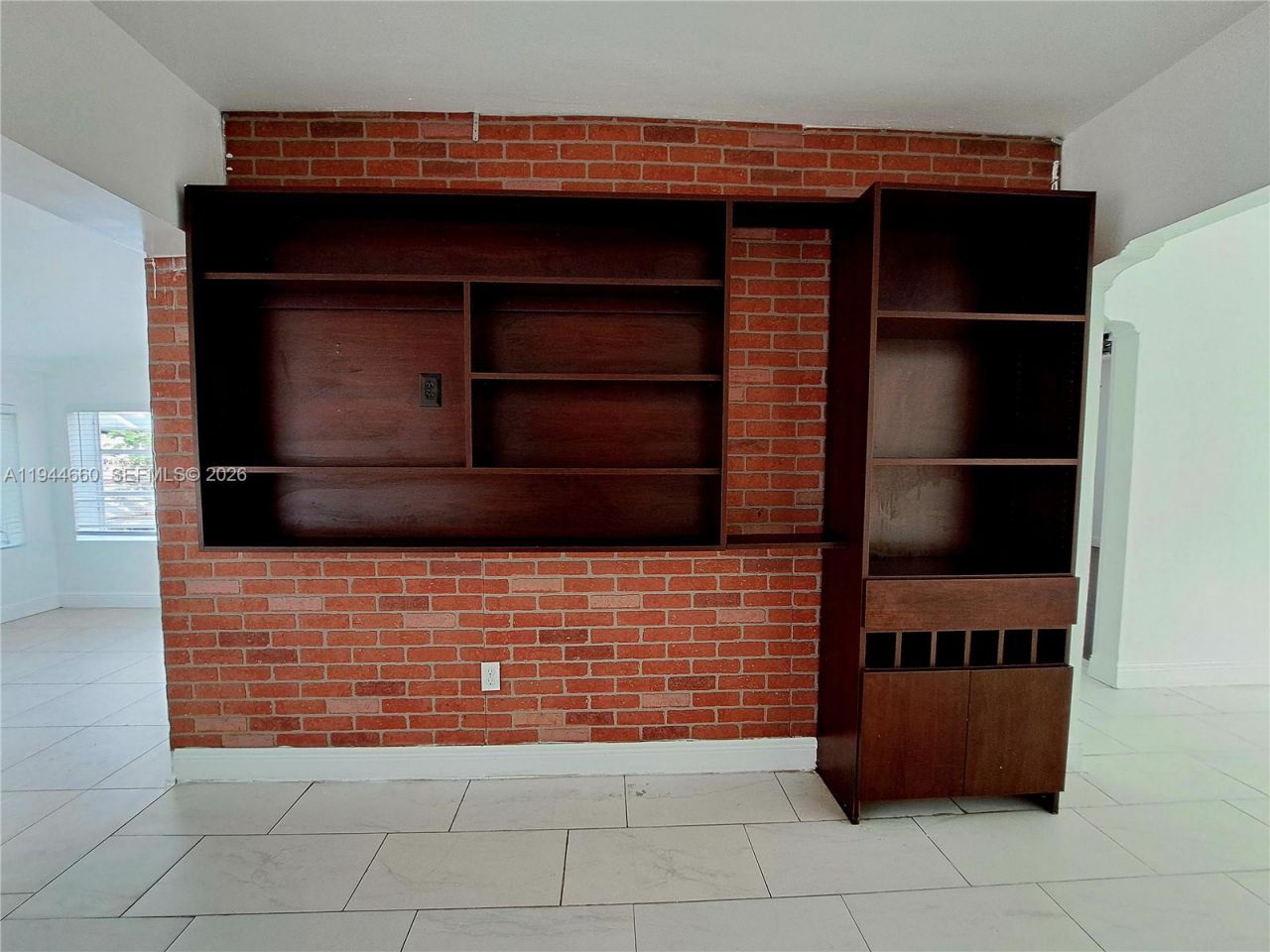 335 NW 102nd St, Miami, FL 33150 Photo