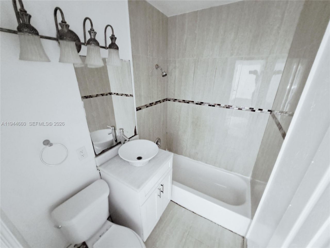 335 NW 102nd St, Miami, FL 33150 Photo