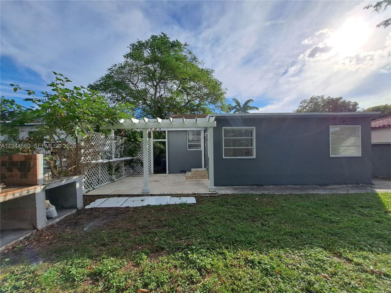 335 NW 102nd St, Miami, FL 33150 Photo