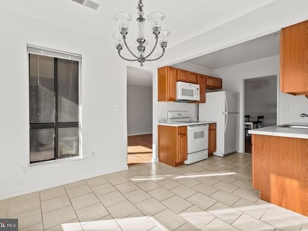 561 FLORIDA AVENUE, Unit 204, HERNDON, VA 20170