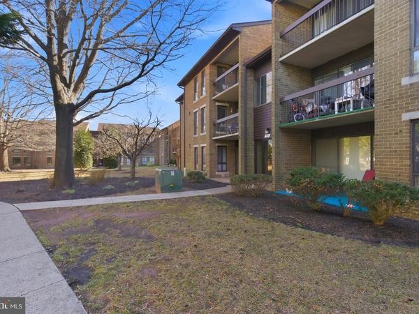 561 FLORIDA AVENUE, Unit 204, HERNDON, VA 20170