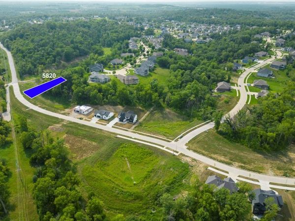 5802,5814,5808,5802,5801 Seminole Valley Trail NE, Cedar Rapids, IA 52411