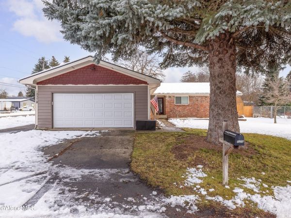 10378 N Bateman St, Hayden, ID 83835