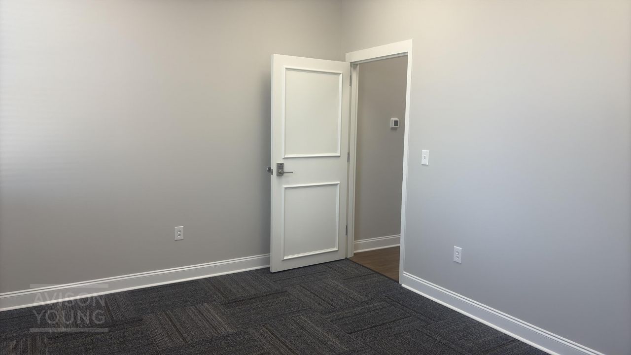 234 Seven Farms Drive Photo 6