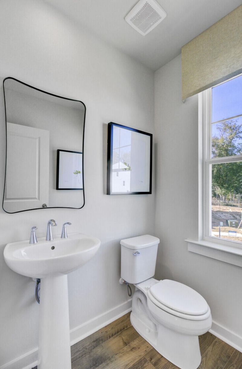 435 Caledon Court Photo 30