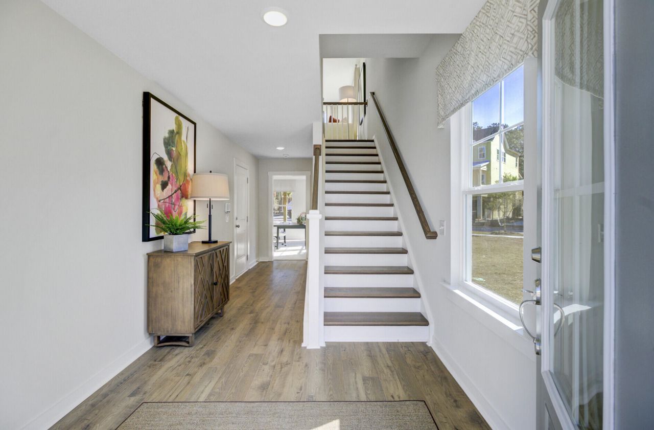 435 Caledon Court Photo 6