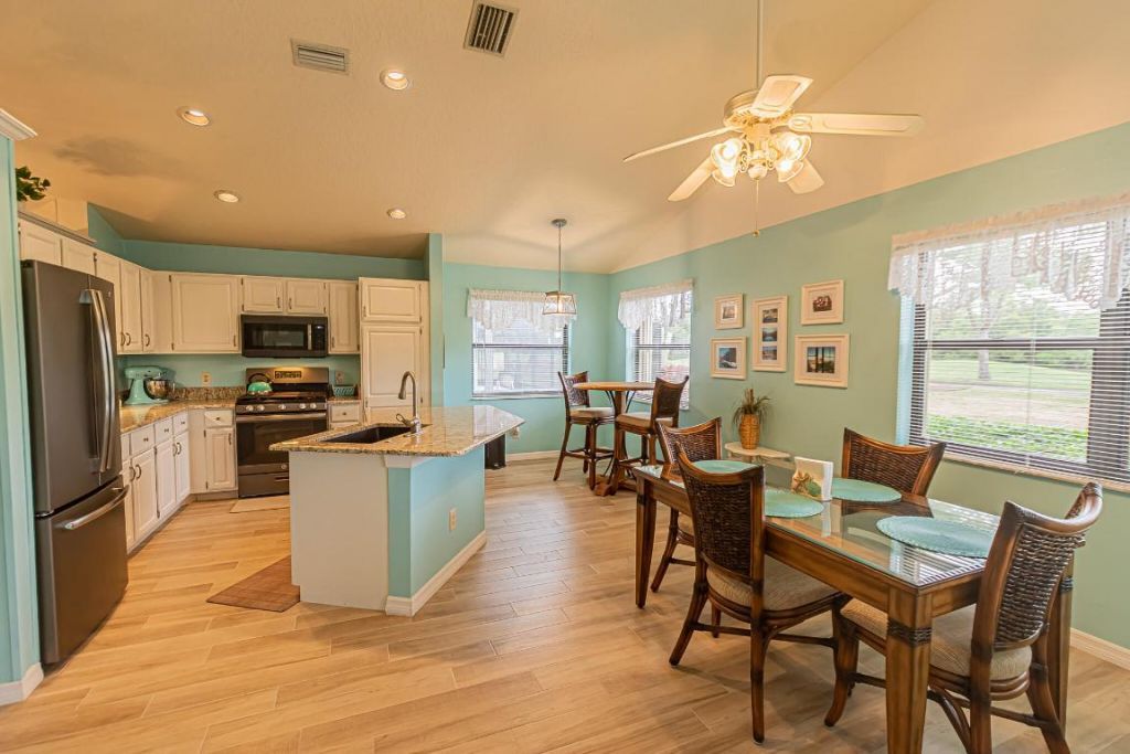 413 SW Jefferson Circle, Port Saint Lucie, FL 34986 Photo