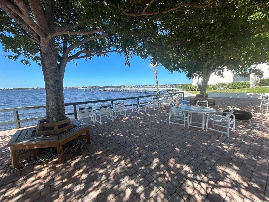 175 SE Saint Lucie Blvd, Unit E134, Stuart, FL 34996 Photo