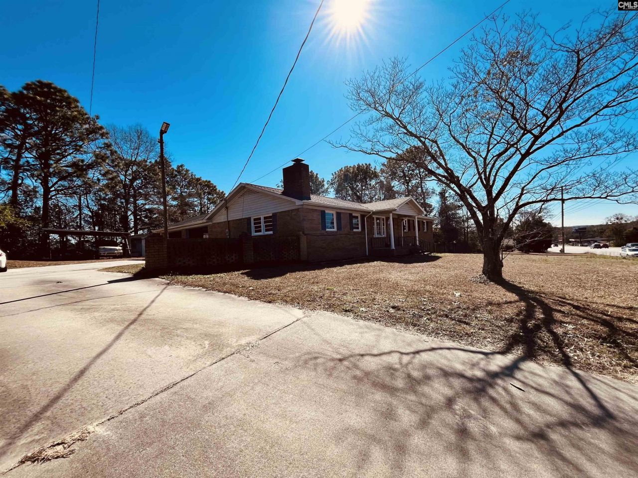 1267 S Lake Drive  Photo 4