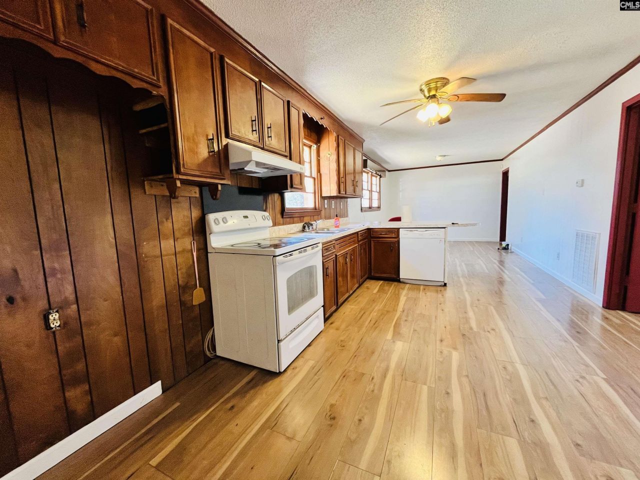 1267 S Lake Drive  Photo 9